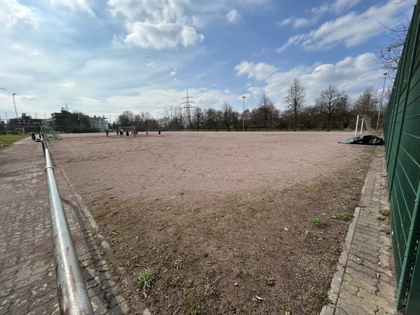 Sportplatz Schwalbenrainweg - Aschaffenburg-Strietwald