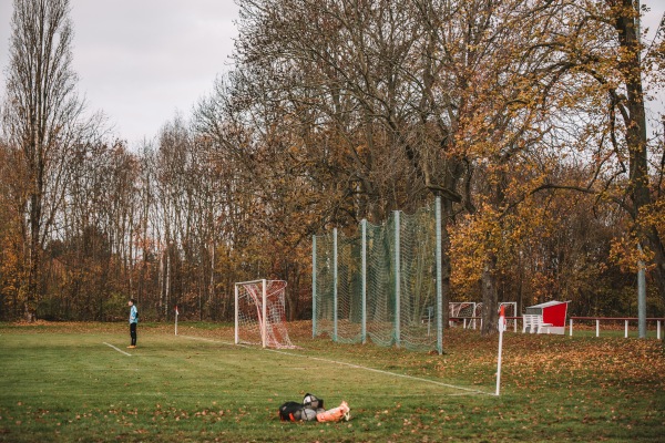 Walter-Heise-Sportplatz 2 - Leipzig-Holzhausen