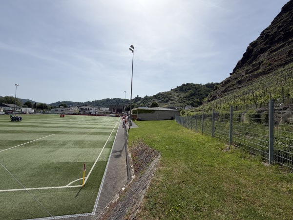 Sportplatz unter dem Rosenberg - Kobern-Gondorf