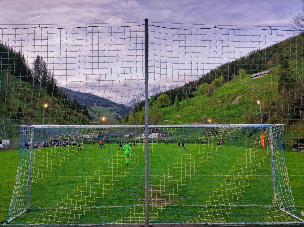 Sportplatz Dienten - Dienten