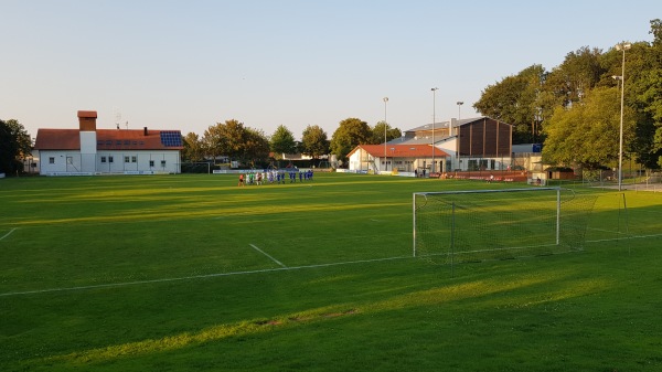 Sportplatz Adelshofen - Adelshofen/Oberbayern