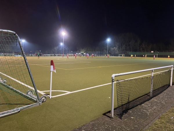 Stadion Rennbahnstraße Nebenplatz 4 - Berlin-Weißensee