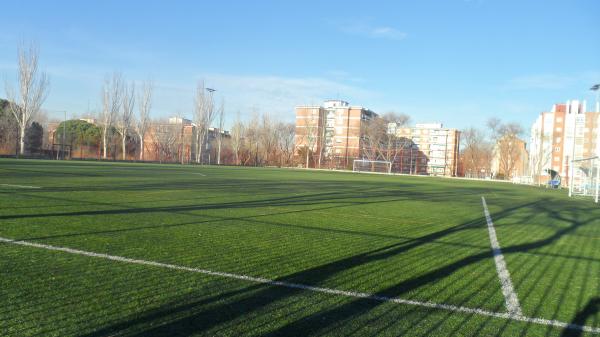 Campo de Fútbol La Almudena - Madrid, MD