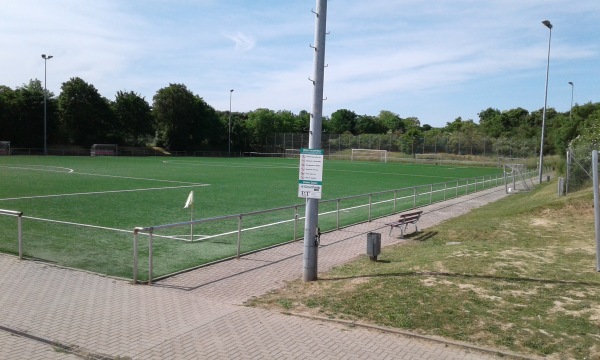 Uwe-Becker-Stadion Nebenplatz - Worms-Pfeddersheim
