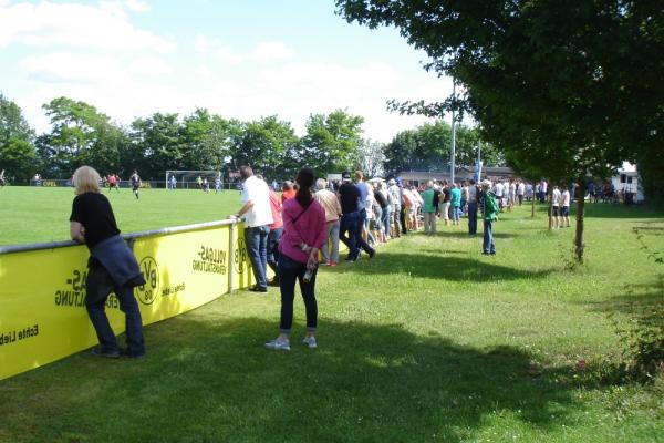 Sportplatz an der Terasse - Edermünde-Holzhausen