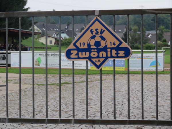 Sportstadion Niederzwönitz - Zwönitz-Niederzwönitz