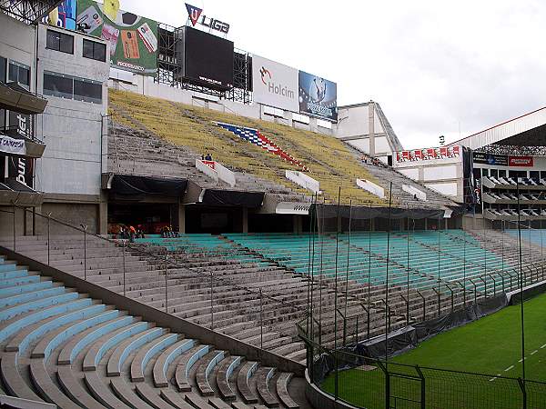 Estadio Rodrigo Paz Delgado - Quito