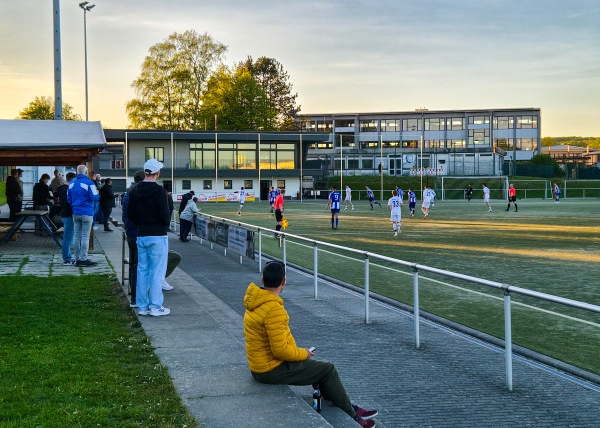 Stadion an der Theodor-Heuss-Schule Nebenplatz - Wirges