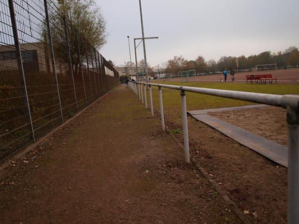 Sportplatz Am Jostenhof - Moers