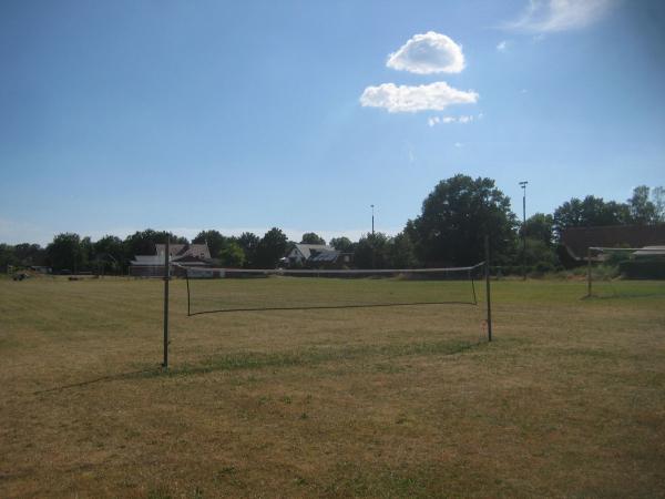 Sportplatz an der Schule - Lübbow