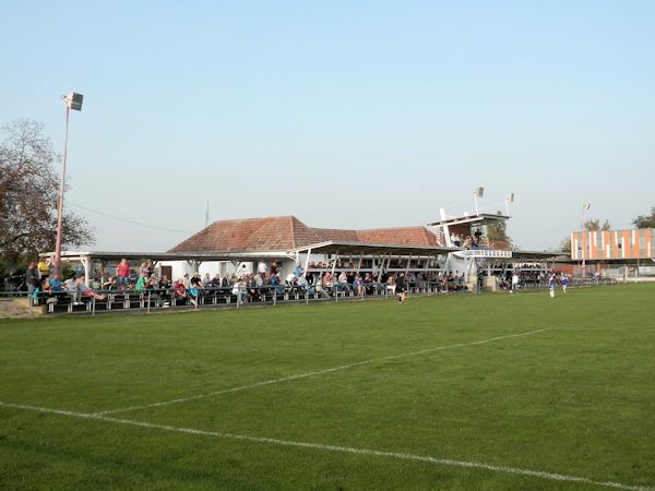 Štadión FK Slovan Ivanka pri Dunaji - Ivanka pri Dunaji