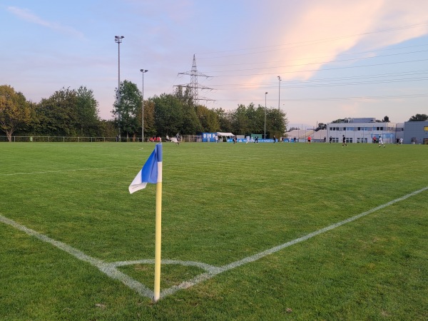 Sportzentrum Unterrieden beim Glaspalast Platz 4 - Sindelfingen