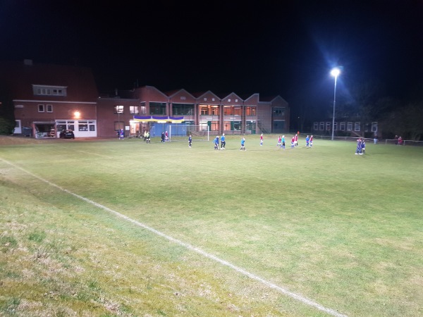 Sportplatz am Dorfgemeinschaftshaus - Bliedersdorf