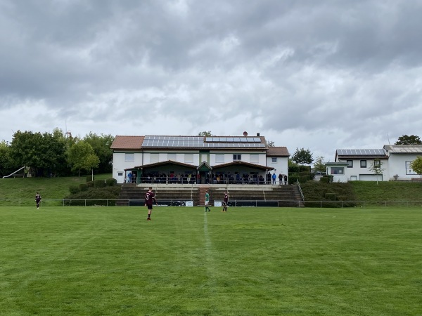 Sportgelände Am Sonnenhügel - Lonnerstadt