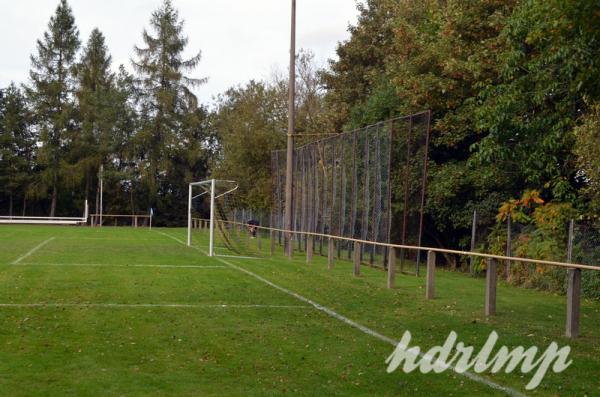 Sportplatz an der Hauptstraße  - Hartmannsgrün-Pfaffengrün