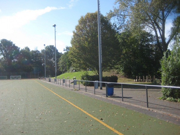 Sportplatz Tannenbergstraße - Leverkusen