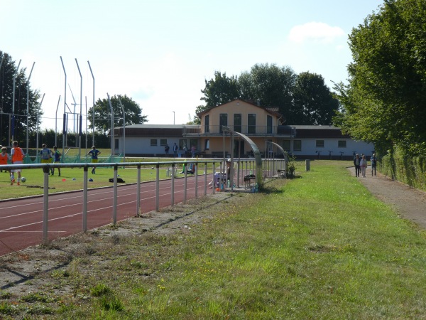 Sportplatz am Ortsrand - Harsum-Borsum