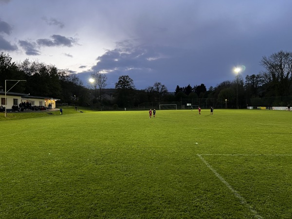 Sportplatz am Schwimmbad - Windesheim