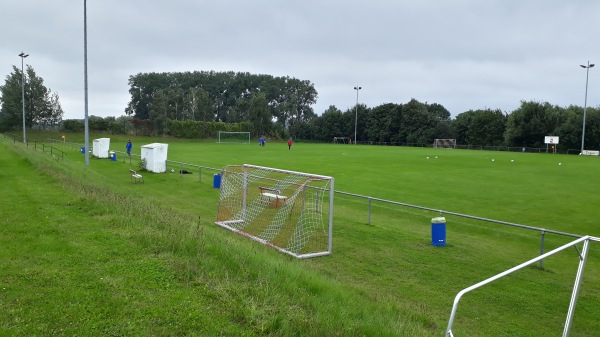 Sportplatz am See - Kummerow am See