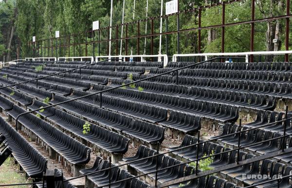 Stadion der Hüttenwerker auf den Sportanlagen Waldstraße - Eisenhüttenstadt
