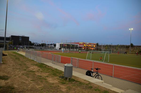Bezirkssportanlage Sürther Feld Ostplatz - Köln-Sürth