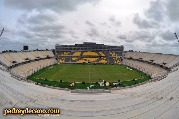 Estadio Campeón del Siglo - Montevideo