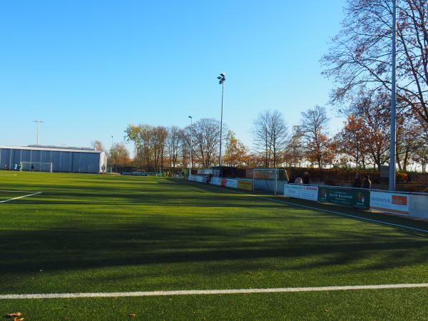 Bezirkssportanlage Pariser Straße - Düsseldorf-Heerdt