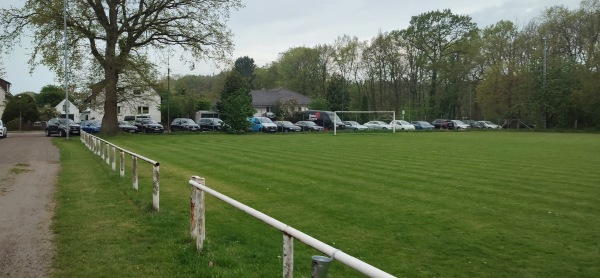 Sportanlage Burgdorfer Weg B-Platz - Uetze-Katensen