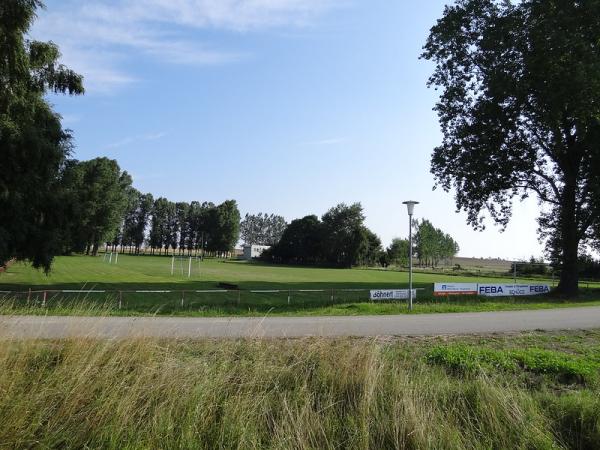 Sportplatz am Dorfgemeinschaftshaus - Harzgerode-Königerode