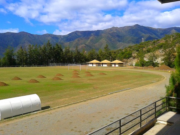 Stade Edouard-Pentecost - Thio