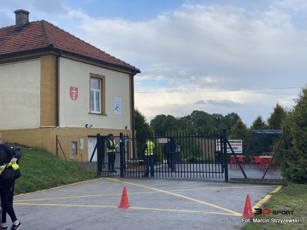 Boisko w Kocmyrzówie - Kocmyrzów