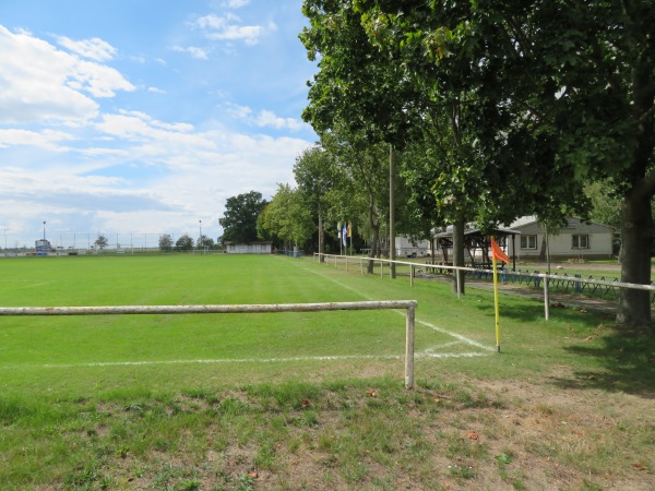 Sportanlage am Busch Platz 2 - Südliches Anhalt-Quellendorf