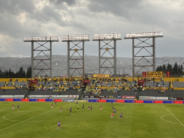 Estadio Gonzalo Pozo Ripalda - Quito