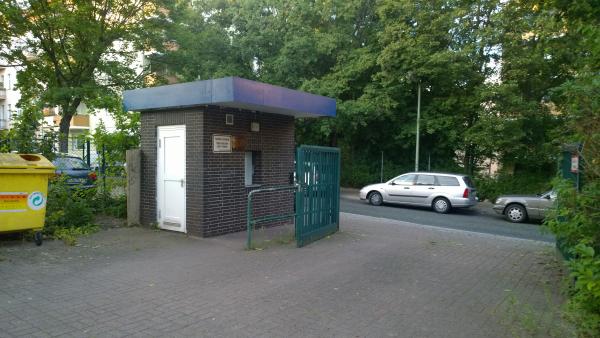 Sportplatz Treseburger Ufer - Berlin-Neukölln