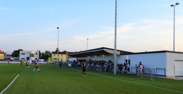 Sportplatz Tribuswinkel - Traiskirchen