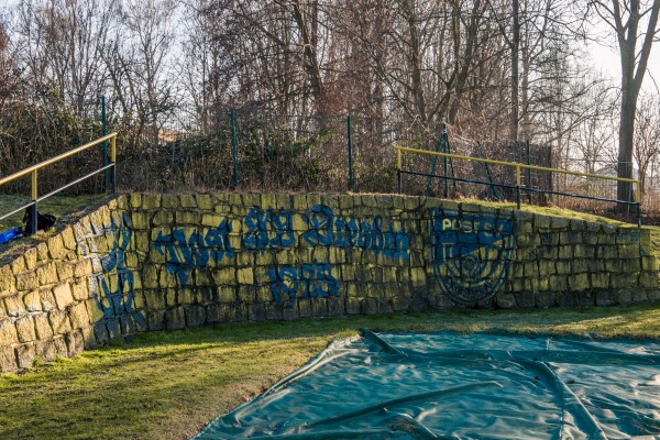 Sportplatz Hebbelstraße - Dresden-Cotta