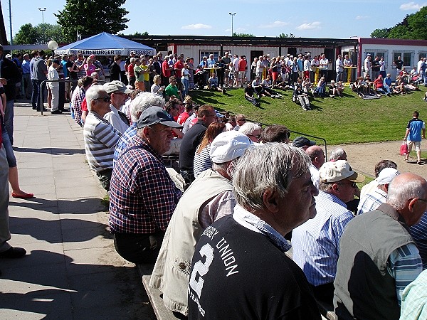 Ernst-Wagener-Stadion - Steinburg-Eichede