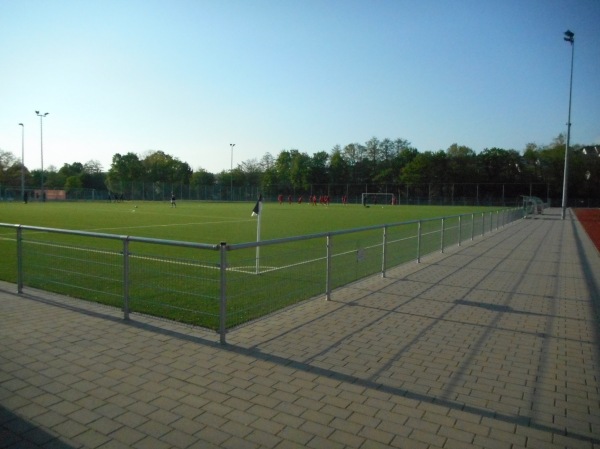 Stadion an den Schienen Nebenplatz - Remchingen-Singen