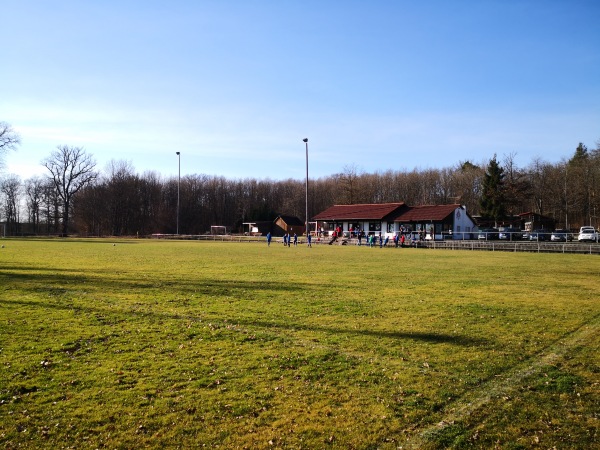 Sportplatz Erfastraße - Ahorn/Baden-Buch