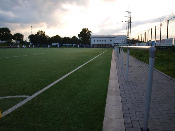 Sportplatz Opp Linde - Wuppertal-Linde