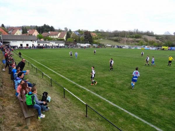 Sportplatz Ruppersthal - Großweikersdorf