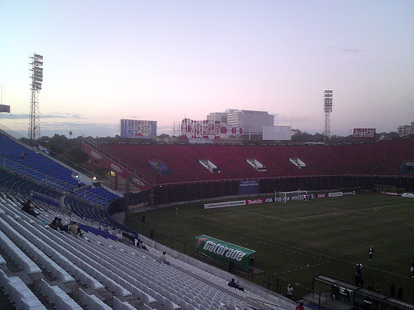 Estadio ueno Defensores del Chaco - Asunción