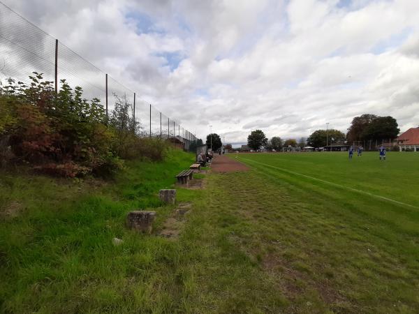 Sportplatz an der Schule - Emmerthal-Grohnde