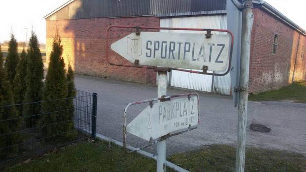 Sportplatz Deichreihe - Haseldorf