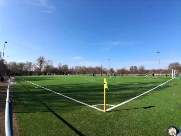 Kunstrasenplatz im Stargarder Bruch - Neubrandenburg