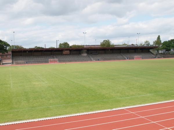 Stadion Bezirkssportanlage Karl-Hohmann-Straße - Düsseldorf-Benrath