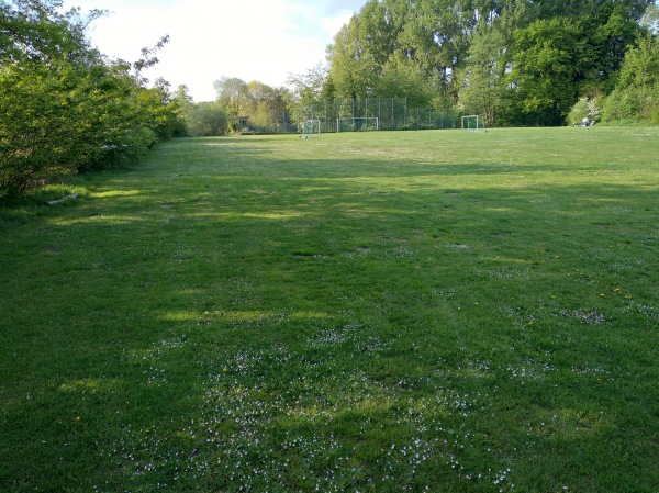 Sportplatz im Bürgerpark - Bielefeld-Ummeln