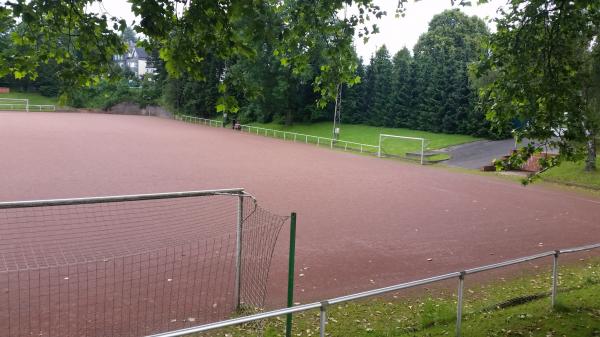 Röntgen-Stadion Nebenplatz - Remscheid-Lennep