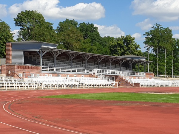 Stadion im Sportpark Luftschiffhafen - Potsdam