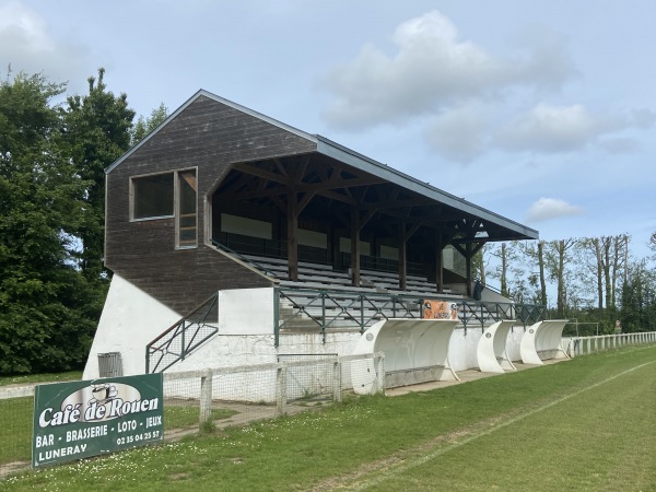 Stade des Écuyers - Luneray Stade des Écuyers - Luneray
